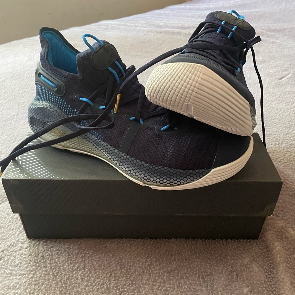 Under Armour Team Curry 6